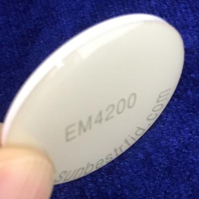 China 125khz 13.56mhz identification 125khz 13.56mhz contactless pet nfc system access control sunbestrfid 30mm 40mm UHF Crystal UHF rfid stick keyfob stick rfid tag for sale