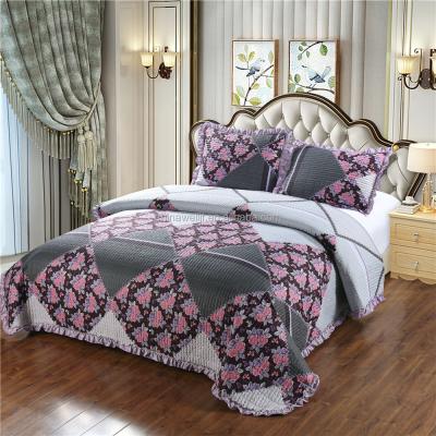 China Lightweight Design Disposable Queen/Full Size 3-Piece Comforter Set Bed Cover For Spring And Summer Bedding 1 Comforter And 2 Pillow Shams for sale