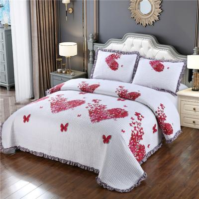 China Lightweight Design Disposable Queen/Full Size 3-Piece Comforter Set Bed Cover For Spring And Summer Bedding 1 Comforter And 2 Pillow Shams for sale