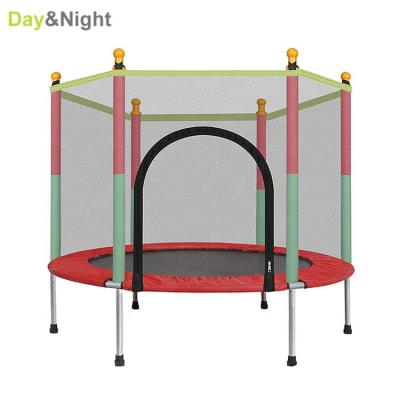 China With Net Wholesale Playground Children Folding Trampoline Garden Protector With Safety Net M01A001 for sale