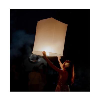 China China high quality and low price 100% Big Sky Biodegradable Cylindrical Paper Lanterns Flying Lanterns Biodegradable Wish Lights for sale