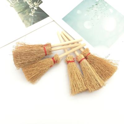 China Play/Home Education Mini Besom Red Rope Straw Brooms Hanging Decorations for Halloween Party Costume Witch Broom Dollhouse Accessories for sale