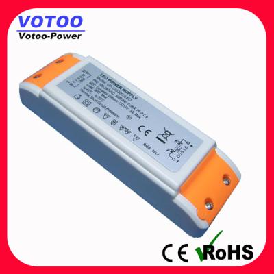 China 24W conductor constante universal del voltaje LED sobre la protección actual en venta