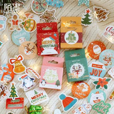 Cina Merry Christmas Waterproof Round Plastic Decoration Sticker Label Adhesive Paper Sticker in vendita