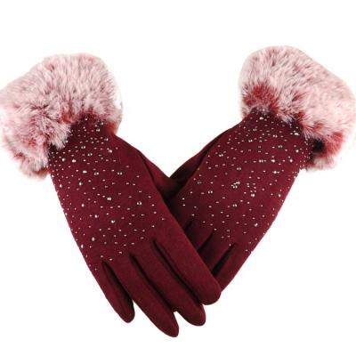 China Gym Fitness Supplies Customized Full Finger Winter Gloves Outdoor Travel Keep Warm Women's Gloves for sale