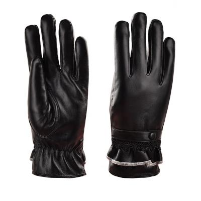 China Comfortable PU Palm Fitted Lace Touch Screen PU Gloves for sale