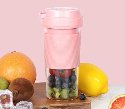 China Multifunctional Personal Fruit Smoothie Portable Battery USB Mini Juice Cordless and Rechargeable Blender for sale