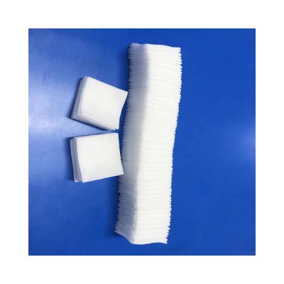 China 100% Cotton High Absorbency Medical Cotton 100% Gauze Sponge / Swab Pad for sale