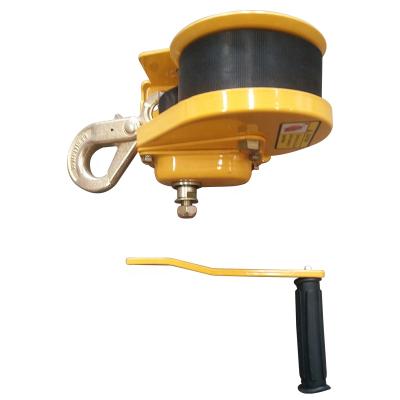 China AUTO Crank Strap Gear Winch 2500 Pound Hand Winches for sale