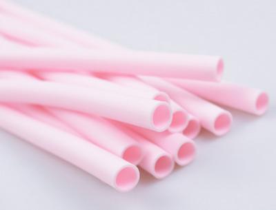 Chine Tuyauterie en plastique rose pour la protection de câble, usine en plastique flexible colorée de tuyauterie à vendre