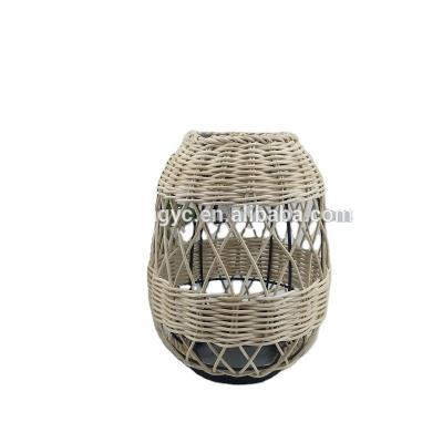 China Antique Factory Rattan Shade Hurricane Lantern for sale