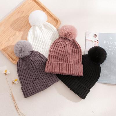 China Newest Design COMMON Warm High Quality Fashion Winter Beanie Hat Knitted Hat For Women for sale