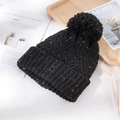 China Newest Design COMMON Warm High Quality Fashion Winter Beanie Hat Knitted Hat For Women for sale