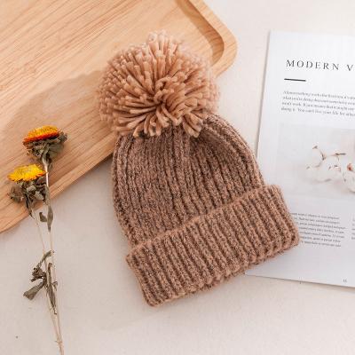 China Newest Design COMMON Warm High Quality Fashion Winter Beanie Hat Knitted Hat For Women for sale