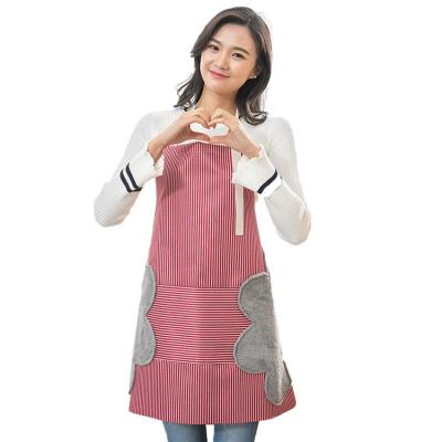 China Drink / Food Fashion Waterproof Cloth Apron Adjustable Hand Oil Proof Cooking Apron for sale