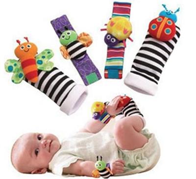 China Breathable cute animal soft baby bumps toys foot finders wrist rattles for infants baby socks rattles for sale