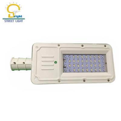 China ROAD low power consumption bridgelux 12v 30w solar led street light for sale