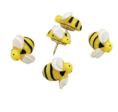 China Eco-Friendly Promotional Wholesale Creative Bee Thumbtips, Push Pins with 30pcs Per Plastic Case for Cards for sale