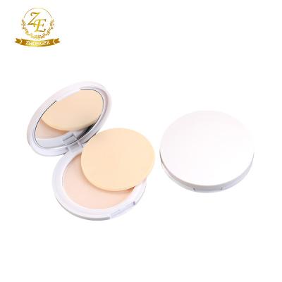 Cina Light-breathable Face Powder For Day And Wet Use Compact Foundation in vendita