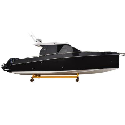 China Leisure 33ft Fiberglass Speed ​​Fishing Boat Cabin Boat Outboard Motor Yacht for sale