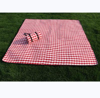 China Travel Hiking Daily Used Wholesale Roll Up Polyester Picnic Grass Covering Mattress for sale