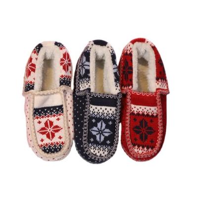 China Fashion Trend Fashion Decoration Women Fluffy Shoes Winter House Indoor Slippers for sale