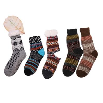 China Fashion Trend Women's Super Soft Cable Knit Fuzzy Cozy Fleece Striped Warm Non-slip Winter Slipper Socks for sale