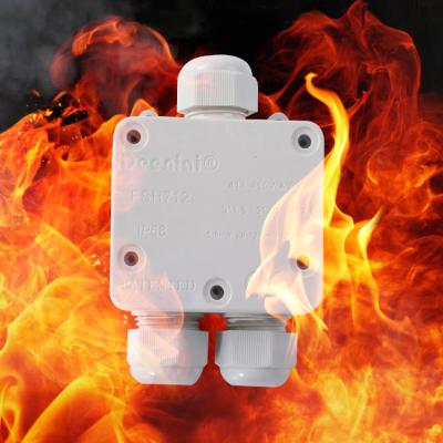 China IP68 Outdoor Waterproof Street Light Junction Box PG13.5 One Way Flame Retardant Flame Retardant Indoor / Outdoor 3 Way In Two End Box for sale