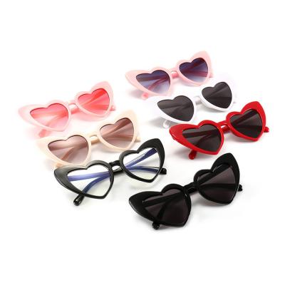 China Fashion Women Sunglasses M0047 Party Heart Shape Shades Women Rimless Sunglasses for sale