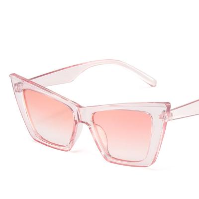 China New Fashion Eyewear YX1026 Women's Fashion Luxury Female Eyewear Gradient Candy Glass Shades High Quality Color Shading Glasses Cat Eye Sunglasses UV400 Sun for sale