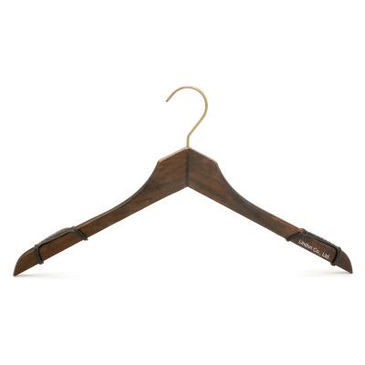 China LINDON Triangle Special Vintage Wooden Head Flat Top Hanger With Anti-Slip Rubber for sale