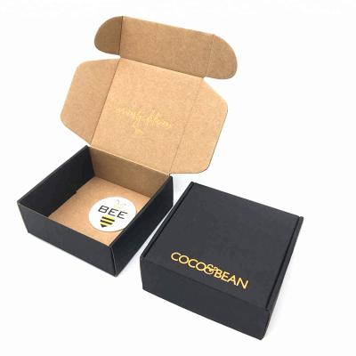 China Recyclable Gloss Printing Ink Color Paper Folding Packaging B Flute Corrugated Cardboard Black Shipping Box for sale