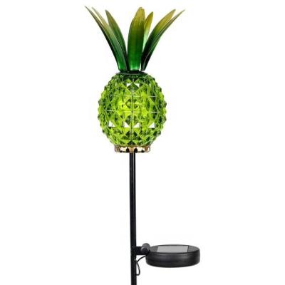 China Eco - Friendly Home Decor Gold Pineapple Metal And Glass Solar Lighting Decoration Garden Stake for sale