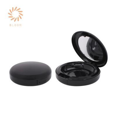 China OEM Classic Round Compact Makeup Case Empty Powder Container With Mirror for sale