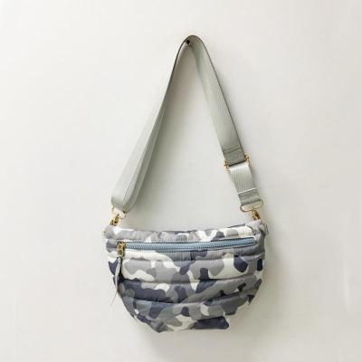 China Custom Made High Quality Nylon Febric Cross - Body Bag Camouflage Fanny Pack Waterproof Ladies Waist Bags for sale