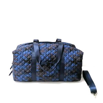 China Multifunctional Fashionable Custom Women's Weekender Sports Gym Quilted Hot Selling Nylon Travel Duffel Bag for sale