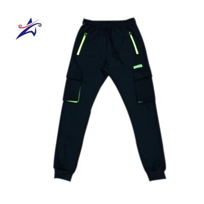 China Anti-wrinkle Top Fashion Running Training Pants Patch 3 D Pockets Mens Pants for sale