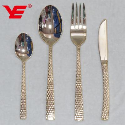 China Disposable Ready To Ship 147pcs Cutlery Set 24k Gold 18/10 Stainless Steel Flatware Set Packed With Aluminum Case for sale