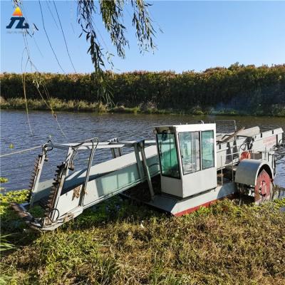 China Water Grass and River Floating Aquatic Weed Harvester Waste Weed Plant Waste Skimmer Clean Automatic Boat Harvester for Sale for sale