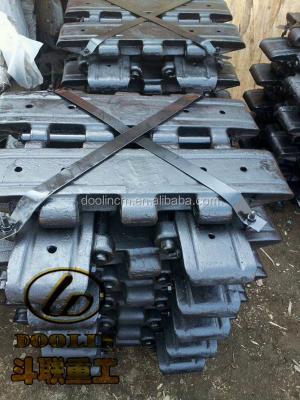 China Crane Crawler Crane Track Shoe KH70 KH100 KH150 KH180 Crawler Undercarriage Parts for sale