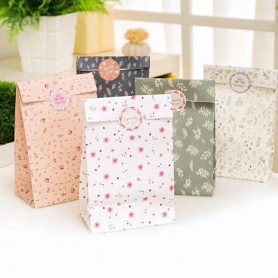 China Recycled Materials Sell Professional Custom Exquisite Fresh Floral Bag Packaging Bag Gift New Design and Brand Wholesale Style for sale