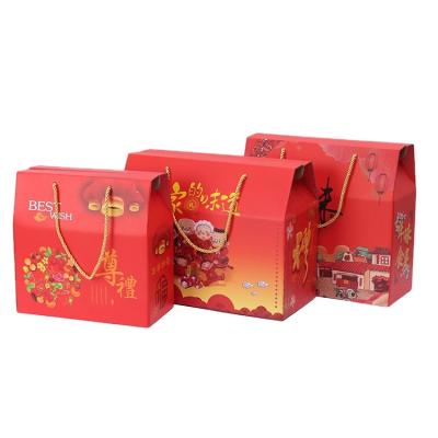 China Recycled Materials Customized Red Logo Portable Corrugated Food Packaging Box Gift Packaging Box for sale