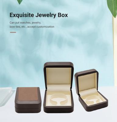 China Handmade custom logo packaging jewelry box for necklace velvet bracelet leather wooden box for sale