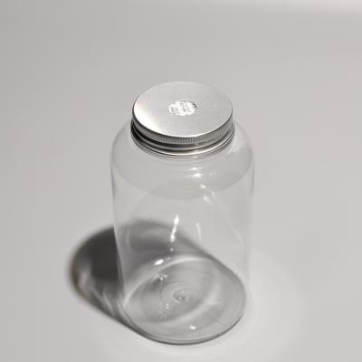 China Aluminum / Plastic Caps BPA Free Plastic Bottle For Beverage And Juice Drinks for sale