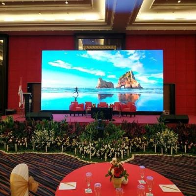 China China retail P2 512*512mm panel SMD2121 32S 3in1 HUB75 indoor hd video wall indoor led display screen for sale