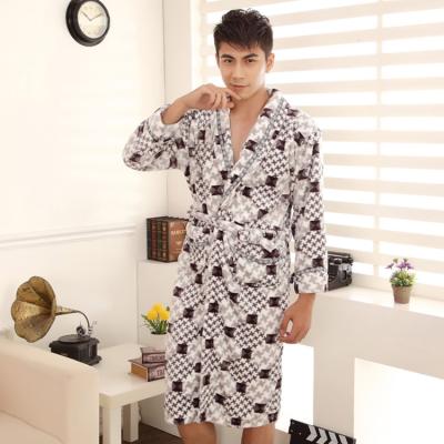 China Breathable Soft Breathable Plush Flannel Fleece Adjustable Waistband Long Robe Men's Plaid Plush Flannel Pajamas Bathrobe Kimono Robes for sale