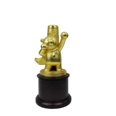 China China Wholesale High Quality Golden Cartoon Bear Award Tin Alloy Model Trophy For Children for sale