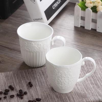 China Cup Viable Nordic Bamboo Lid Porcelain Ceramic Mug With Lid And Spoon Wood Handle Ceramic Coffee Mug for sale