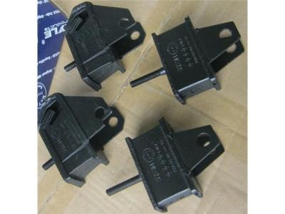 China 10019900078 Engine Parts Engine Mount for for sale