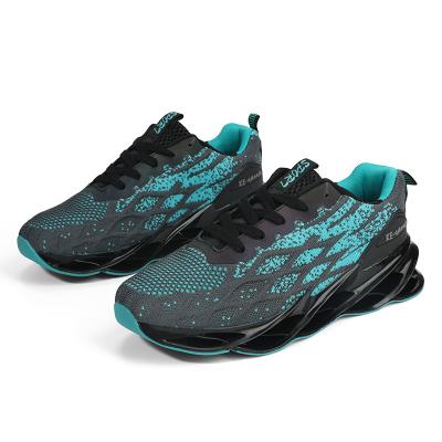 China New Anti-slip Fashion Casual Shoes Men's Super Mesh Breathable Sports Shoes for sale